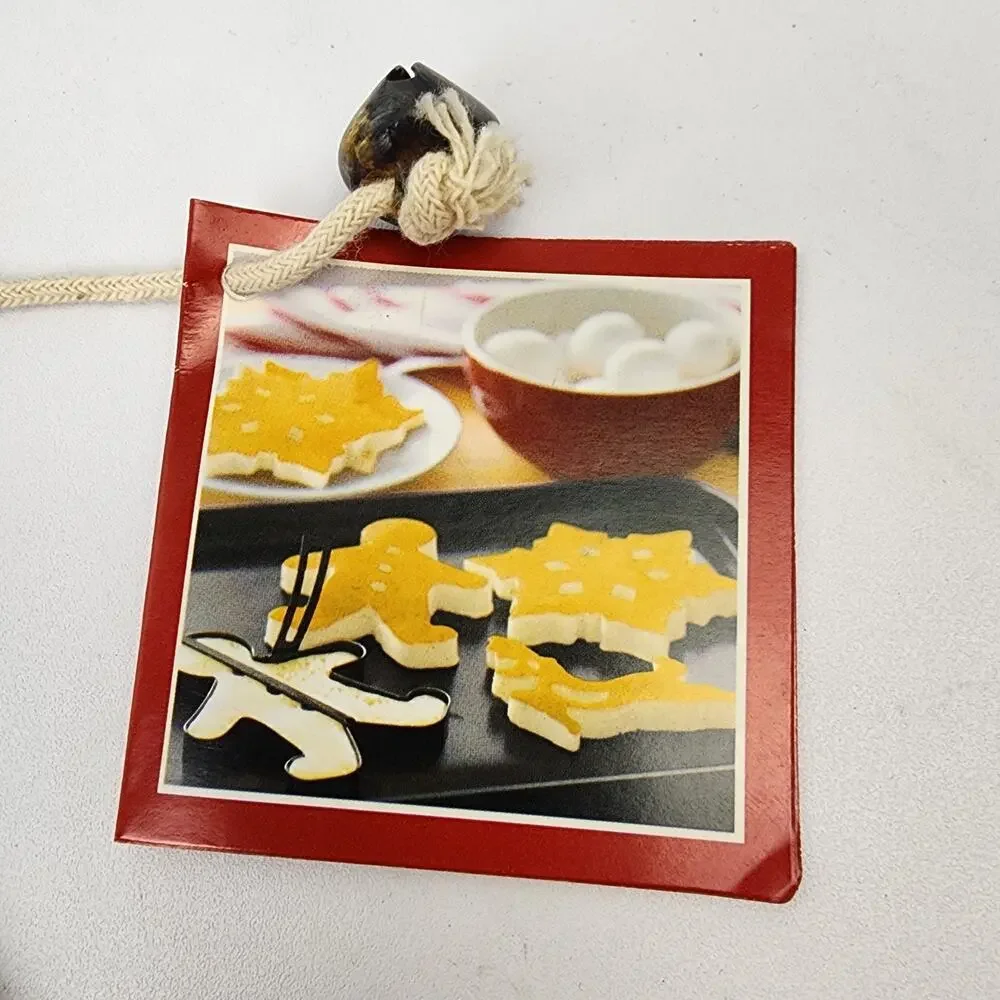 Williams Sonoma North Pole Pancake Molds Reindeer Snowflake Gingerbread Man NWT